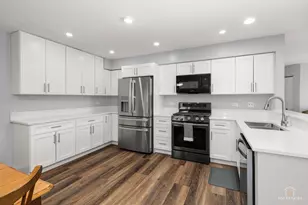 219 Old Oak Ct W, Buffalo Grove, IL 60089 - Photo 5