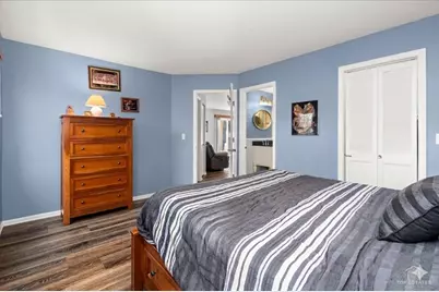 219 Old Oak Court W, Buffalo Grove, IL 60089 - Photo 9