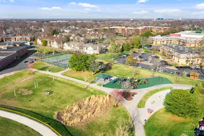 219 Old Oak Court W, Buffalo Grove, IL 60089 - Photo 21