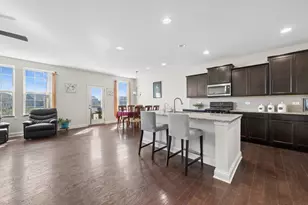 24 Beverly Ln, Hawthorn Woods, IL 60047 - Photo 3