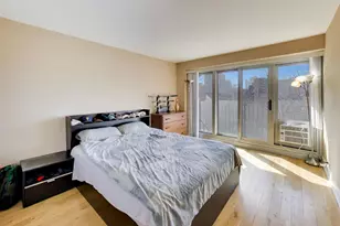 1960 N Lincoln Park West Ave, Chicago, IL 60614 - Photo 9