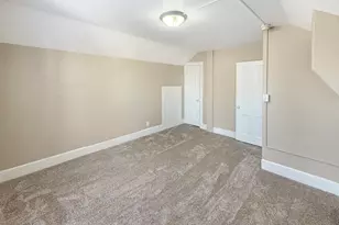 407 E Winneshiek St, Freeport, IL 61032 - Photo 13