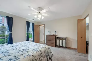 900 Symphony Dr, Aurora, IL 60504 - Photo 15