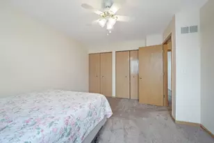 900 Symphony Dr, Aurora, IL 60504 - Photo 19