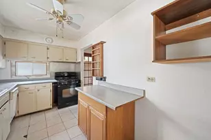 18001 Gladville Ave, Homewood, IL 60430 - Photo 11