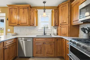 13362 Foxglove Ln, Winnebago, IL 61088 - Photo 9