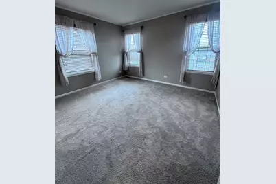 279 Regal Court #279, Roselle, IL 60172 - Photo 9