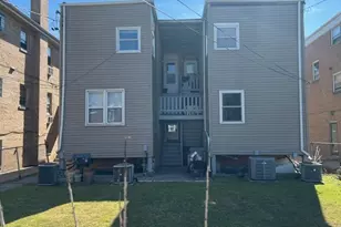 4952 Hull St, Skokie, IL 60077 - Photo 15