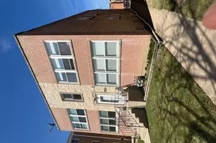 4952 Hull St, Skokie, IL 60077 - Photo 3