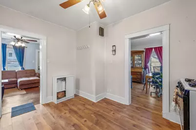 122 N Stott Street, Genoa, IL 60135 - Photo 9