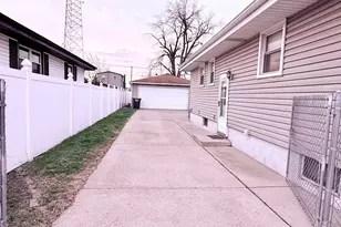 [Address not provided], Lansing, IL 60438 - Photo 23