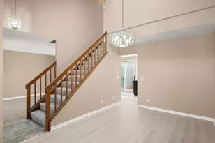 371 Le Parc Cir, Buffalo Grove, IL 60089 - Photo 5