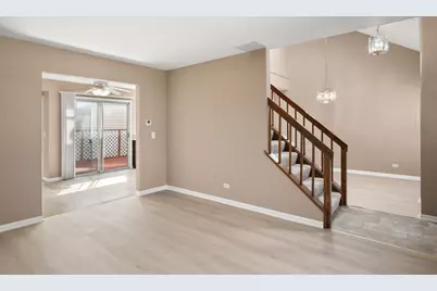 371 Le Parc Circle, Buffalo Grove, IL 60089 - Photo 3