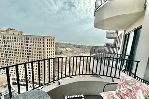 2020 N Lincoln Park West Ave, Chicago, IL 60614 - Photo 9