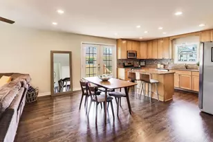 8842 S Talman Ave, Evergreen Park, IL 60805 - Photo 5