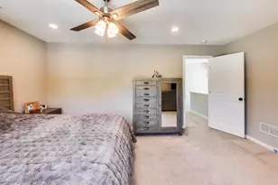 8842 S Talman Ave, Evergreen Park, IL 60805 - Photo 17