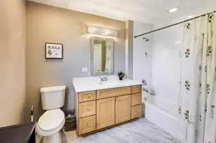 8842 S Talman Ave, Evergreen Park, IL 60805 - Photo 15