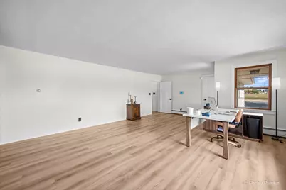 124 E Oak Knoll Drive, Hampshire, IL 60140 - Photo 5