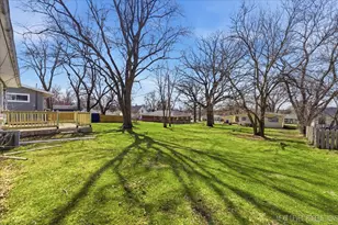 1717 S 5th Pl, Saint Charles, IL 60174 - Photo 21