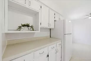 1717 S 5th Pl, Saint Charles, IL 60174 - Photo 9