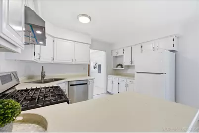 1717 S 5th Place, Saint Charles, IL 60174 - Photo 7