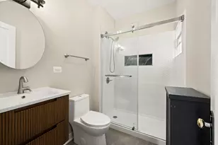 4941 N Lester Ave, Chicago, IL 60630 - Photo 11