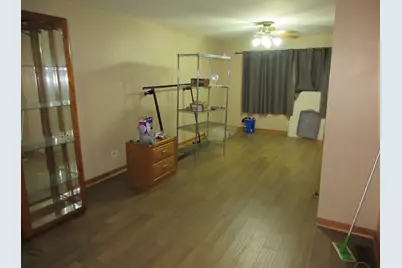 10011 S Exchange Avenue, Chicago, IL 60617 - Photo 35