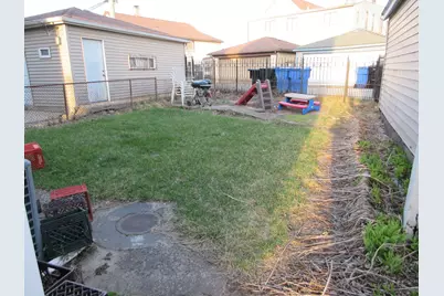 10011 S Exchange Avenue, Chicago, IL 60617 - Photo 9