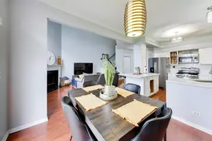 1267 Arapaho Ct, Naperville, IL 60540 - Photo 9