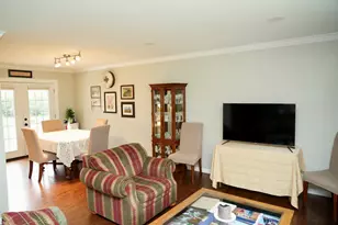 211 Sandalwood Dr, Naperville, IL 60540 - Photo 11