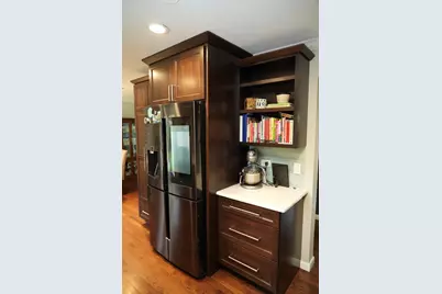 211 Sandalwood Drive, Naperville, IL 60540 - Photo 5