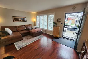 11134 S Sawyer Ave, Chicago, IL 60655 - Photo 9