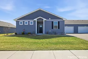 6311 Maple Glen Dr, Wonder Lake, IL 60097 - Photo 1