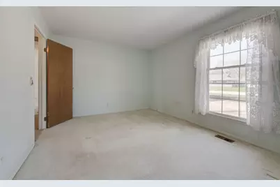 4 Barclay Court, Montgomery, IL 60538 - Photo 13