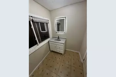 435 S Poplar Avenue, Kankakee, IL 60901 - Photo 9