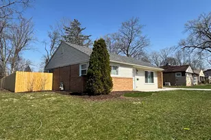 320 Minocqua St, Park Forest, IL 60466 - Photo 3