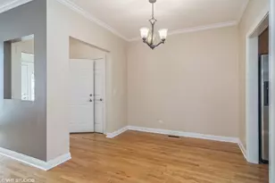 215 S Evergreen Ave, Arlington Heights, IL 60005 - Photo 5