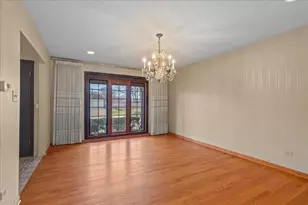 4319 Phyllis Dr, Northbrook, IL 60062 - Photo 5