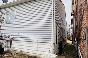 541 Forsythe Ave, Calumet City, IL 60409 - Photo 17