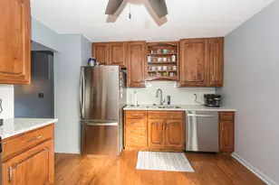 6717 Patton Dr, Woodridge, IL 60517 - Photo 9