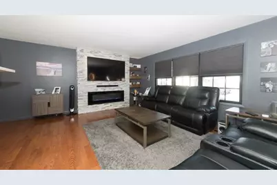 6717 Patton Drive, Woodridge, IL 60517 - Photo 5