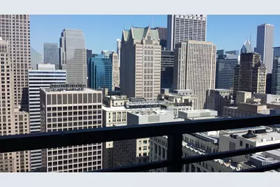 235 W Van Buren Street #3422, Chicago, IL 60607 - Photo 3