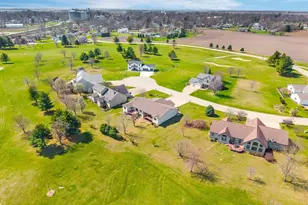 109 E Lake Ct, Atlanta, IL 61723 - Photo 43