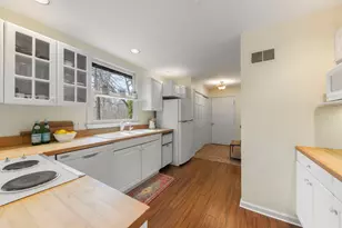 1205 E Bonner Rd, Wauconda, IL 60084 - Photo 7