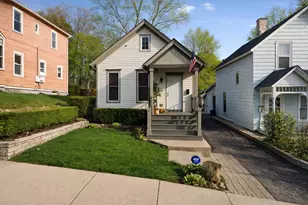 255 Bartlett Pl, Elgin, IL 60120 - Photo 1