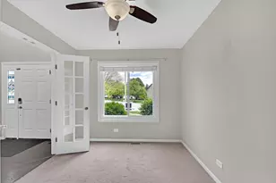 4852 Snapjack Cir, Naperville, IL 60564 - Photo 5