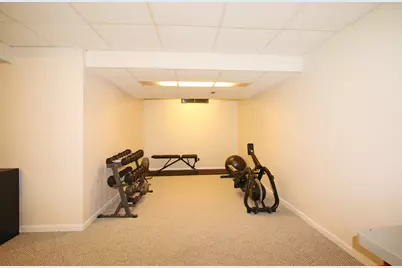 1017 Mayfair Drive, Libertyville, IL 60048 - Photo 25