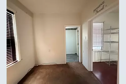 106 S Joliet Street W, Joliet, IL 60436 - Photo 3