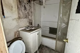 940 N Hamlin Ave, Chicago, IL 60651 - Photo 17