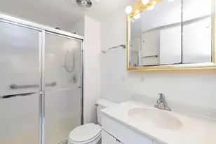 2415 S Goebbert Rd, Arlington Heights, IL 60005 - Photo 9